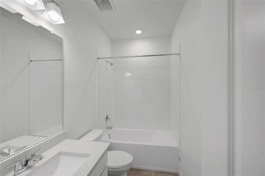 Furnished interior view inside a new home in , Apollo Beach (Image 6).