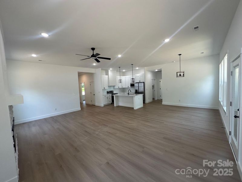 Spacious, unfurnished interior of a new home in , Spartanburg (Image 16). Spacious, unfurnished interior of a new home in , Spartanburg (Image 16).