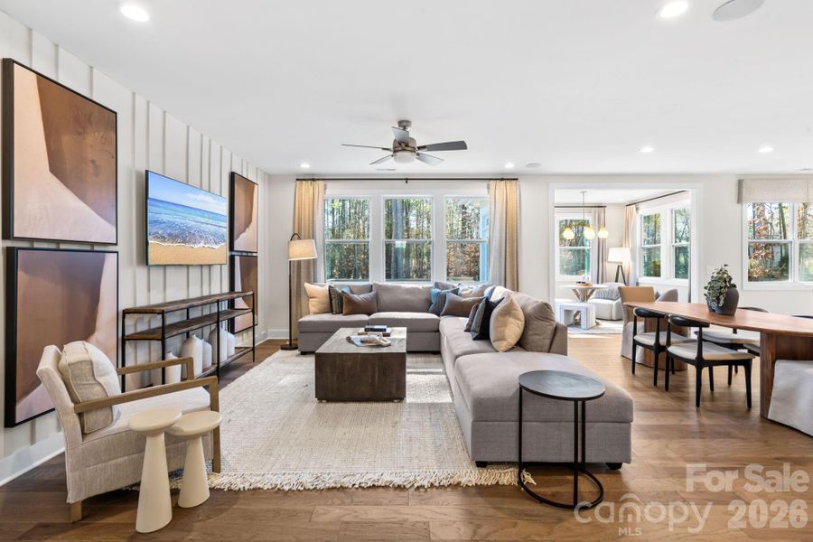 Digital Image Similar