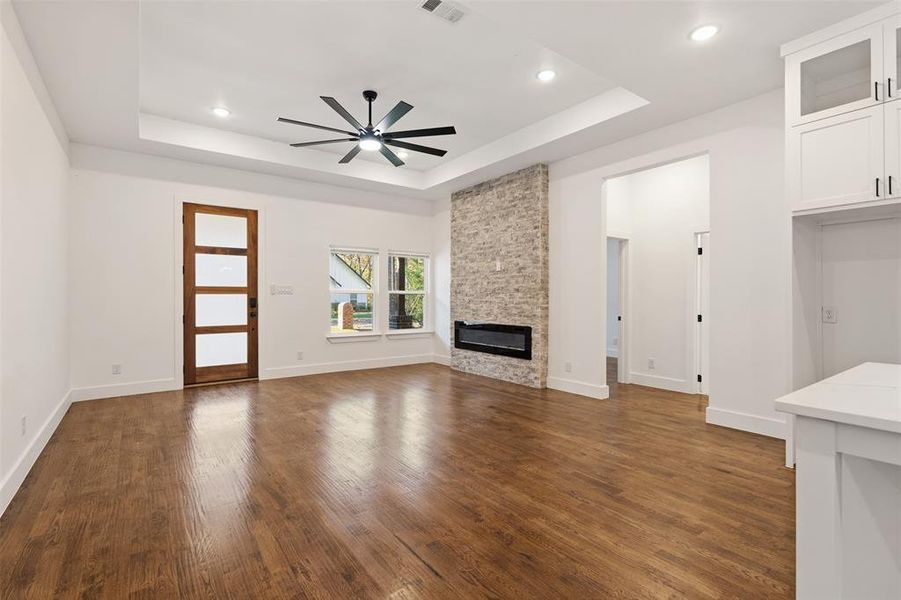 Spacious, unfurnished interior of a new home in , Trinidad (Image 19). Spacious, unfurnished interior of a new home in , Trinidad (Image 19).
