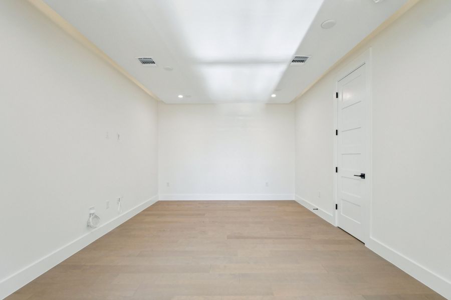 17 web or mls Silent Nova Vw S3010 017