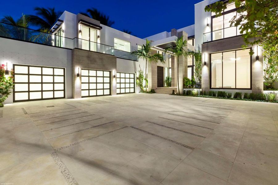 2914 N Flagler Dr 021