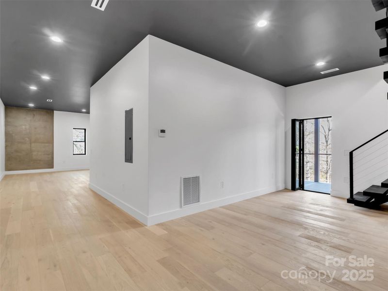 Spacious, unfurnished interior of a new home in , Clyde (Image 24).