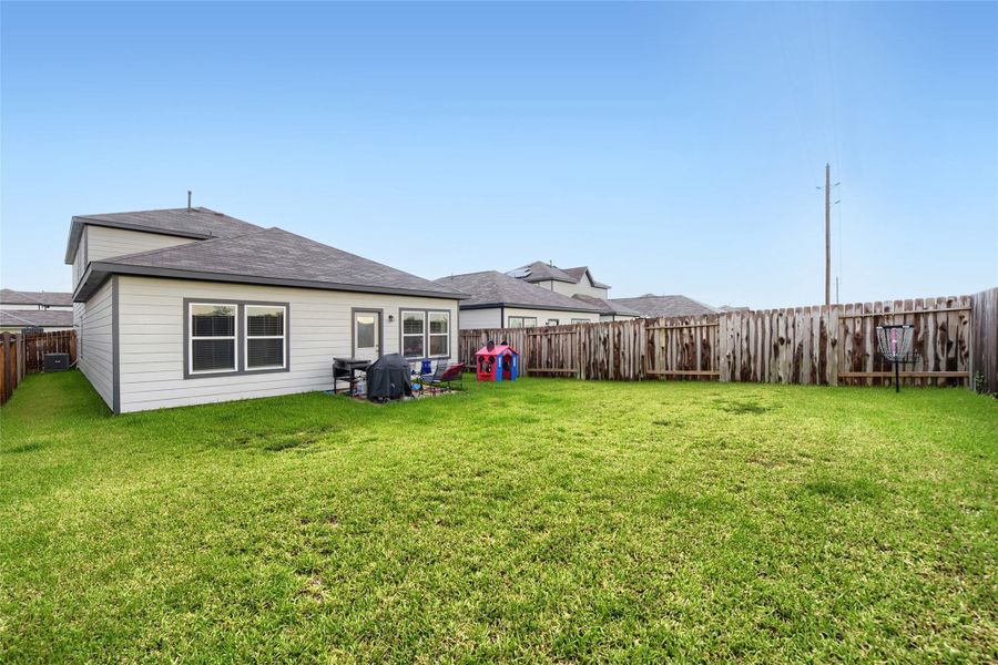 Exterior details and patio area of a home in Paloma at Sanford Farms, Waller (Image 4).