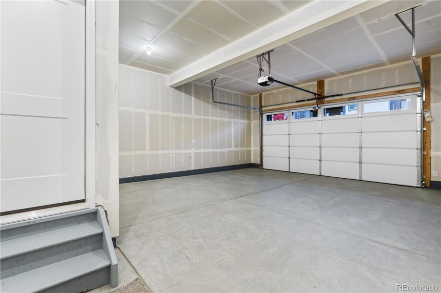 Spacious, unfurnished interior of a new home in Tribute at Lyric, Lone Tree (Image 27).