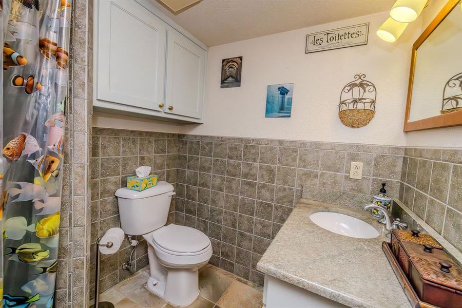 Furnished interior view inside a new home in , Graford (Image 31).