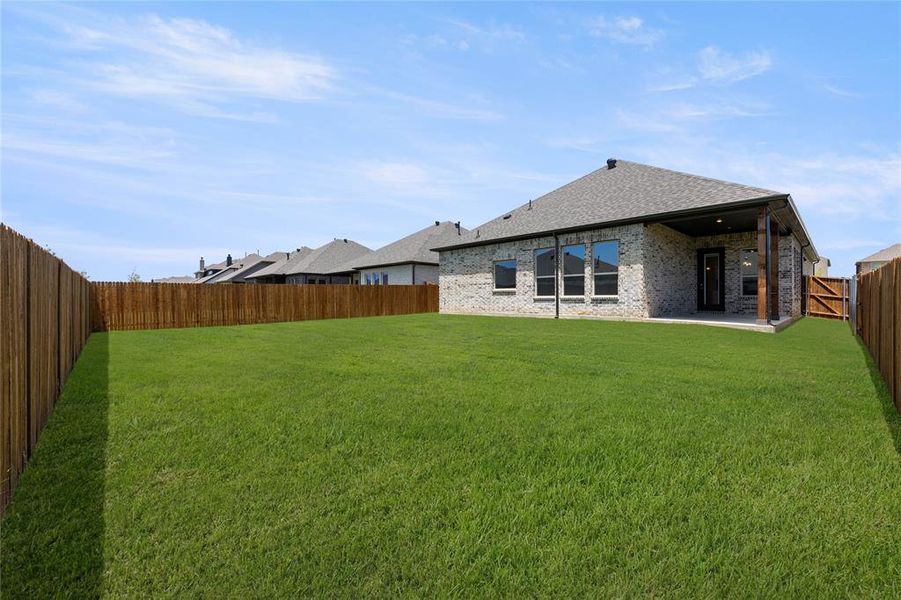 1015 Moss Grove-Back-1 1015 Moss Grove-Back-1