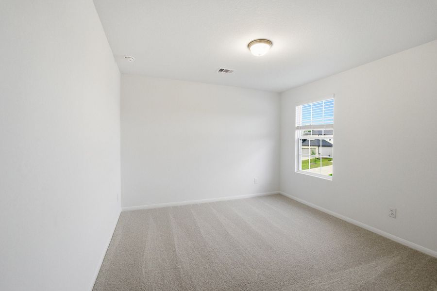 Spacious, unfurnished interior of a new home in Caney Mills, Conroe (Image 41).