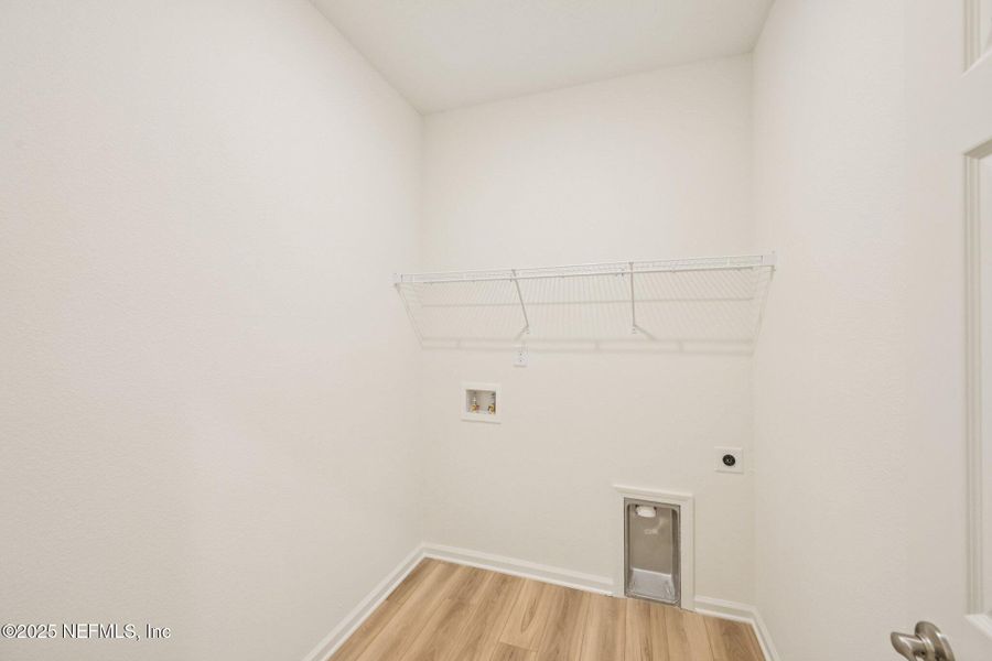 Spacious, unfurnished interior of a new home in Panther Creek, Jacksonville (Image 22). Spacious, unfurnished interior of a new home in Panther Creek, Jacksonville (Image 22).