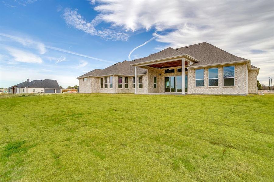 Exterior details and patio area of a home in , Midlothian (Image 3).