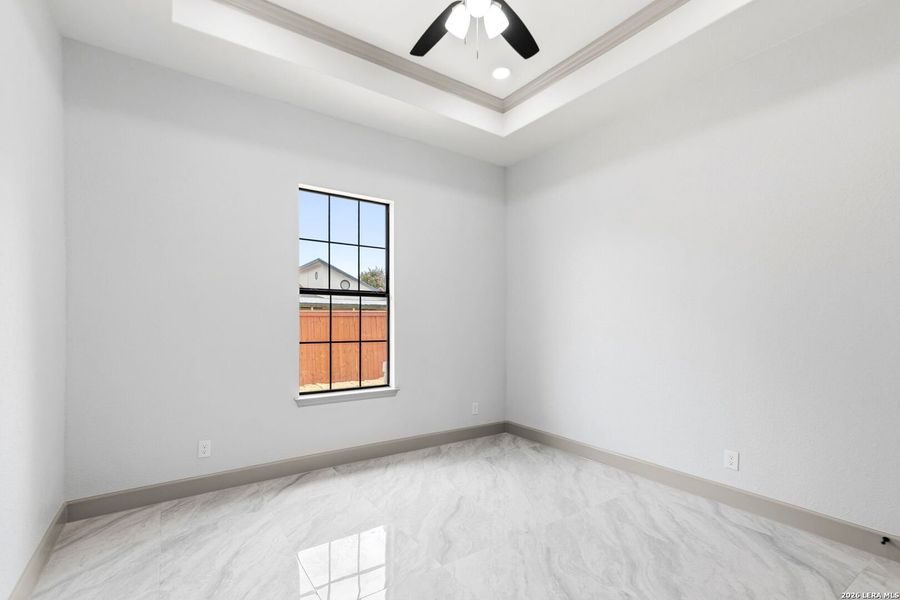 Spacious, unfurnished interior of a new home in , Selma (Image 33).
