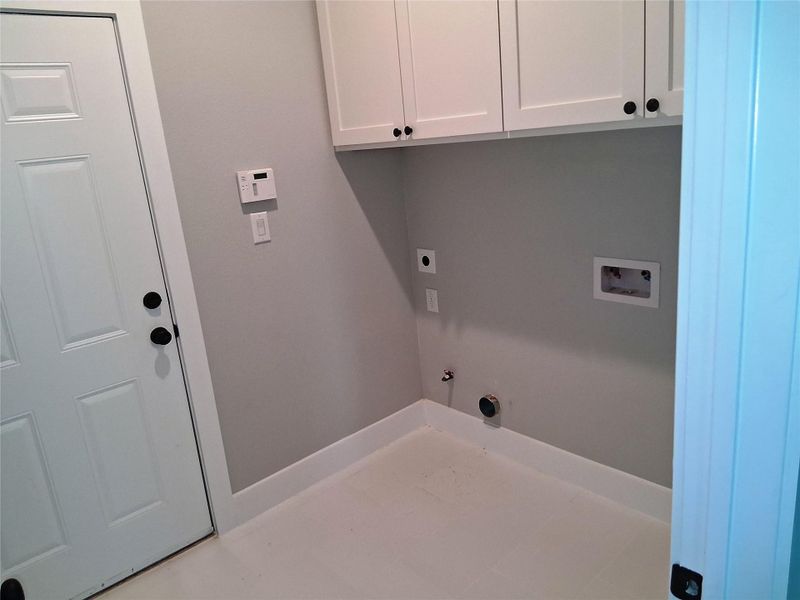 UTILITY ROOM UTILITY ROOM