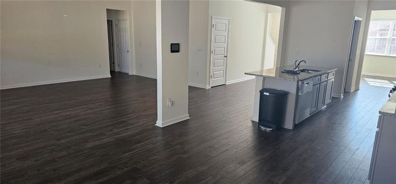 Spacious, unfurnished interior of a new home in Stillwater Springs, Dacula (Image 14).