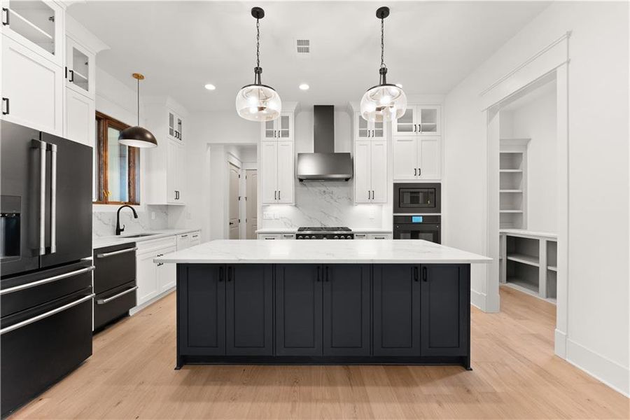 Furnished interior view inside a new home in , Gainesville (Image 7).