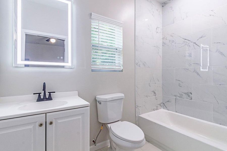 Furnished interior view inside a new home in , Macon (Image 5).