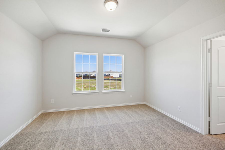 Spacious, unfurnished interior of a new home in Elevon, Lavon (Image 38).