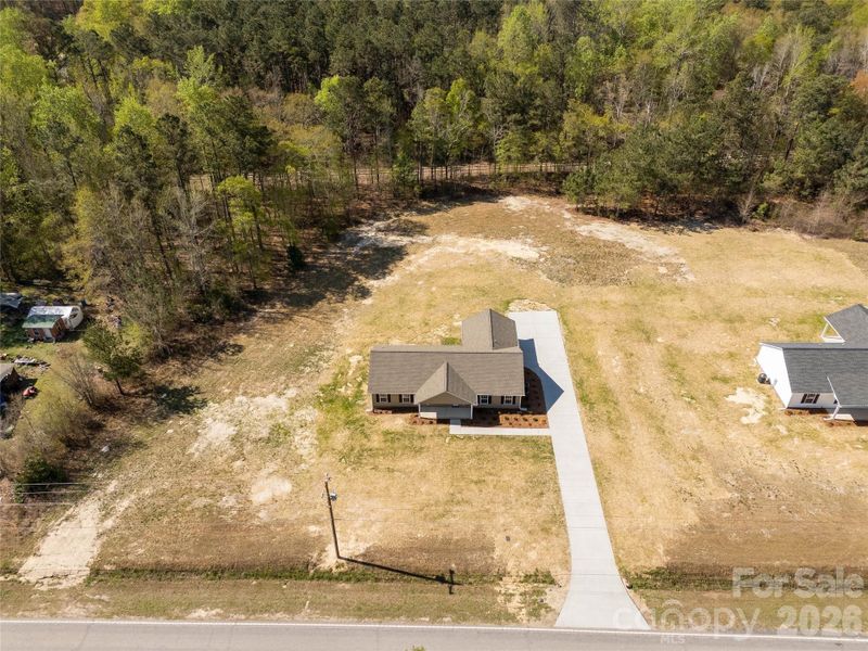 Image 33 of a home in .