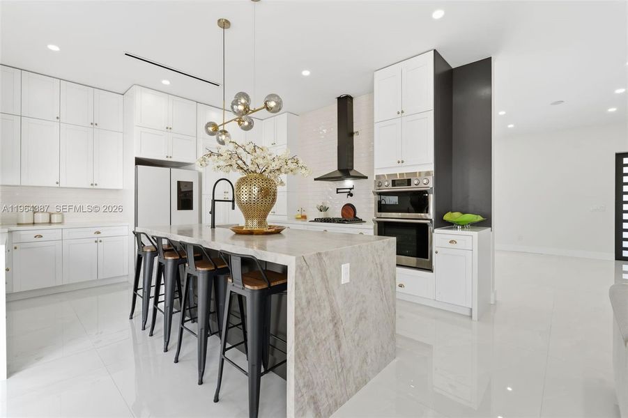 Furnished interior view inside a new home in , Clewiston (Image 9).