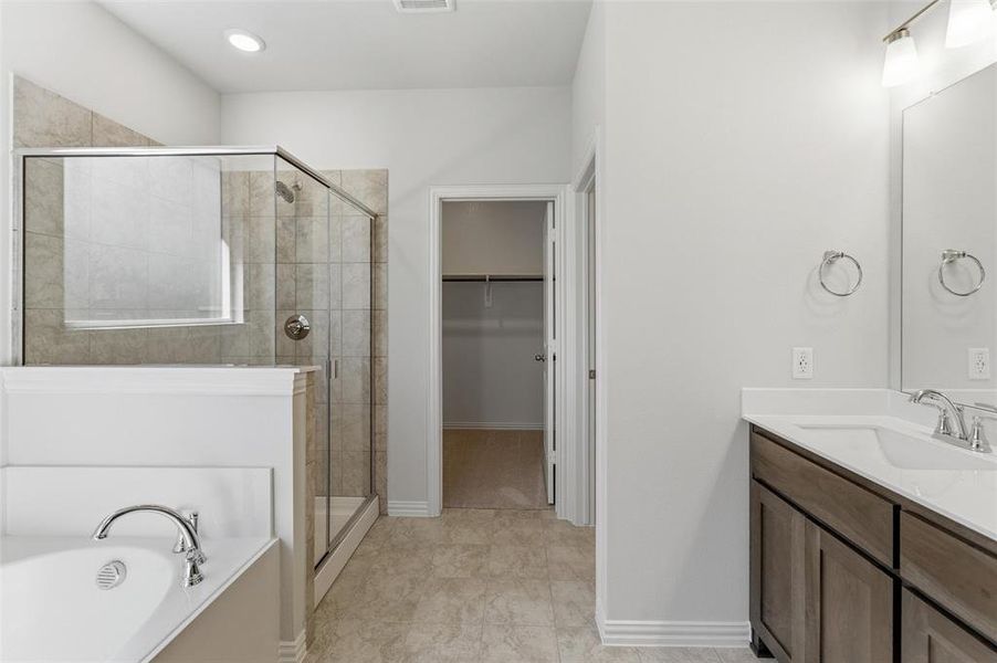 Furnished interior view inside a new home in Covenant Park, Springtown (Image 9).