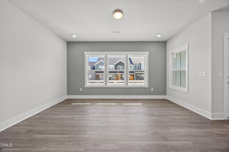 Family Room - Yin & Yang Interior