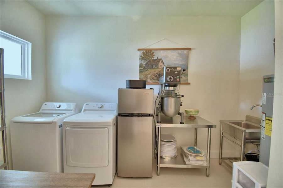 Furnished interior view inside a new home in , Polk City (Image 9).