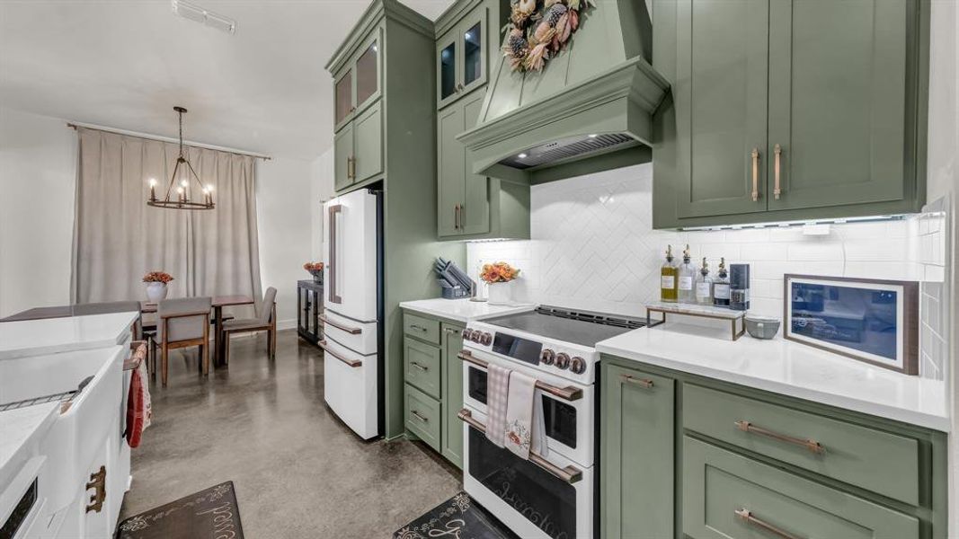 Furnished interior view inside a new home in , Mineral Wells (Image 25).
