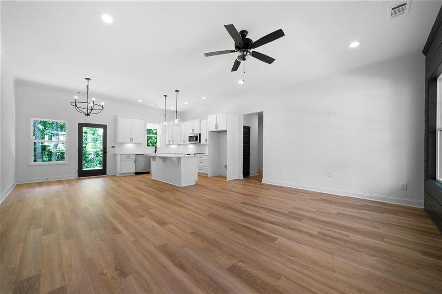 Spacious, unfurnished interior of a new home in , Dallas (Image 20).