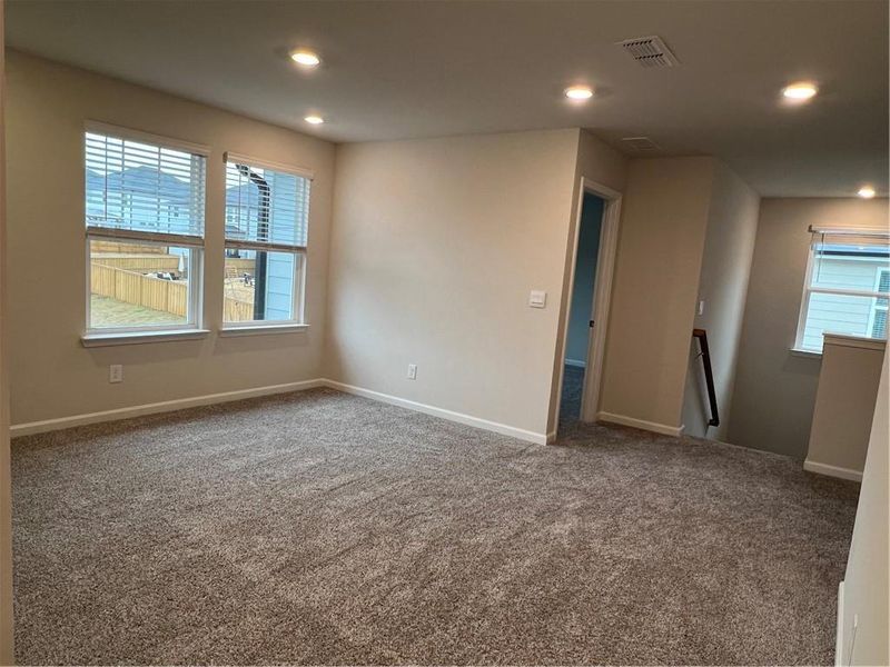 Spacious, unfurnished interior of a new home in Union Grove, Braselton (Image 32).