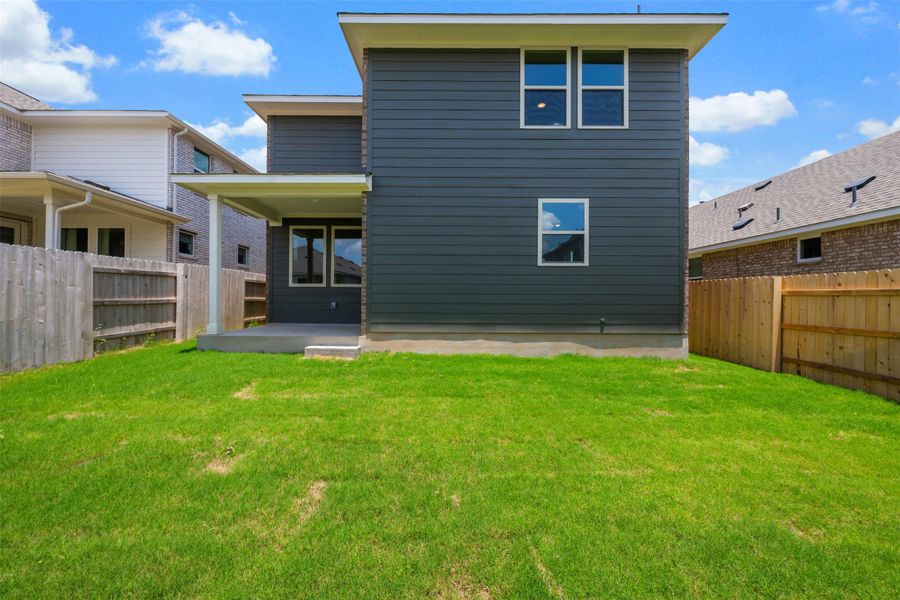 Exterior details and patio area of a home in La Cima, San Marcos (Image 22).