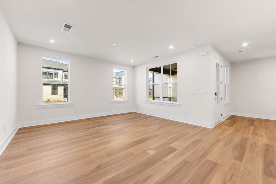 Spacious, unfurnished interior of a new home in Seven Oaks, Belmont (Image 17).