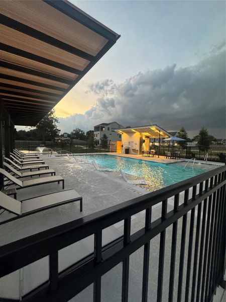 Exterior details and patio area of a home in Spring Valley Creek, Houston (Image 4).