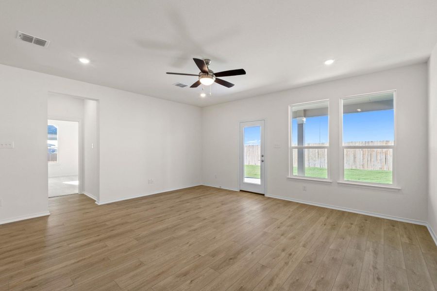 Spacious, unfurnished interior of a new home in Salerno - Classic Collection, Round Rock (Image 27). Spacious, unfurnished interior of a new home in Salerno - Classic Collection, Round Rock (Image 27).