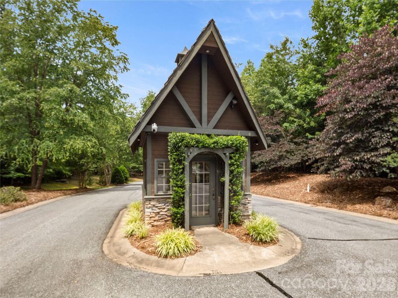 Image 36 of a home in .
