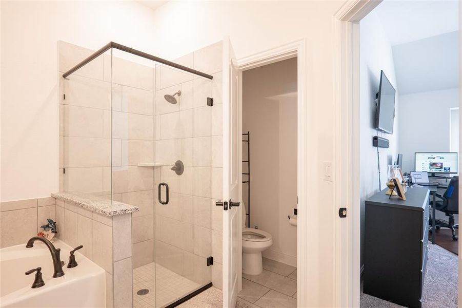 Furnished interior view inside a new home in The Oasis at North Grove 60-70, Waxahachie (Image 11). Furnished interior view inside a new home in The Oasis at North Grove 60-70, Waxahachie (Image 11).