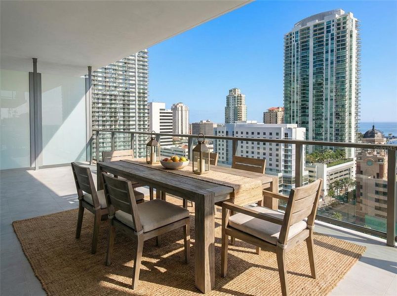 Condo located in St. Petersburg, FL showcasing its design and architecture (Image 3). Condo located in St. Petersburg, FL showcasing its design and architecture (Image 3).