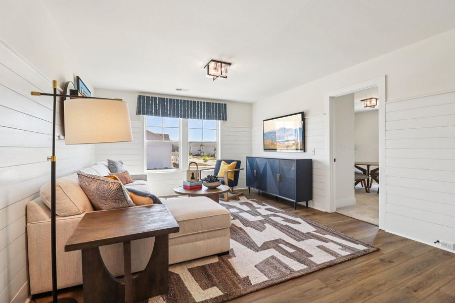 8-web-or-mls-Matthews Dr-S1504-008