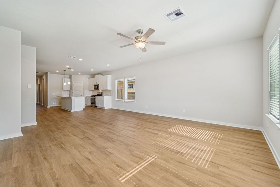 Photo is not of the actual home, but is an inspirational photo of builder’s model home and may depict options, furnishings, and/or decorator features that are not included Photo is not of the actual home, but is an inspirational photo of builder’s model home and may depict options, furnishings, and/or decorator features that are not included