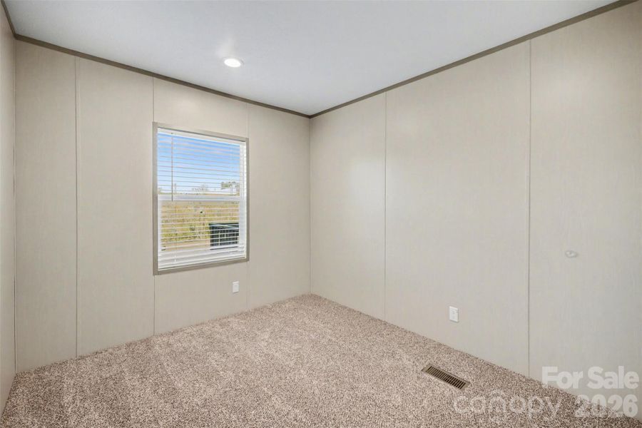 Spacious, unfurnished interior of a new home in , Shelby (Image 16).