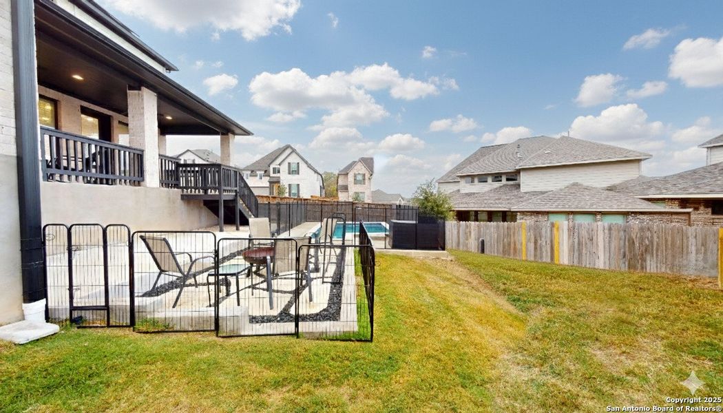Exterior details and patio area of a home in Weston Oaks 55', San Antonio (Image 29).