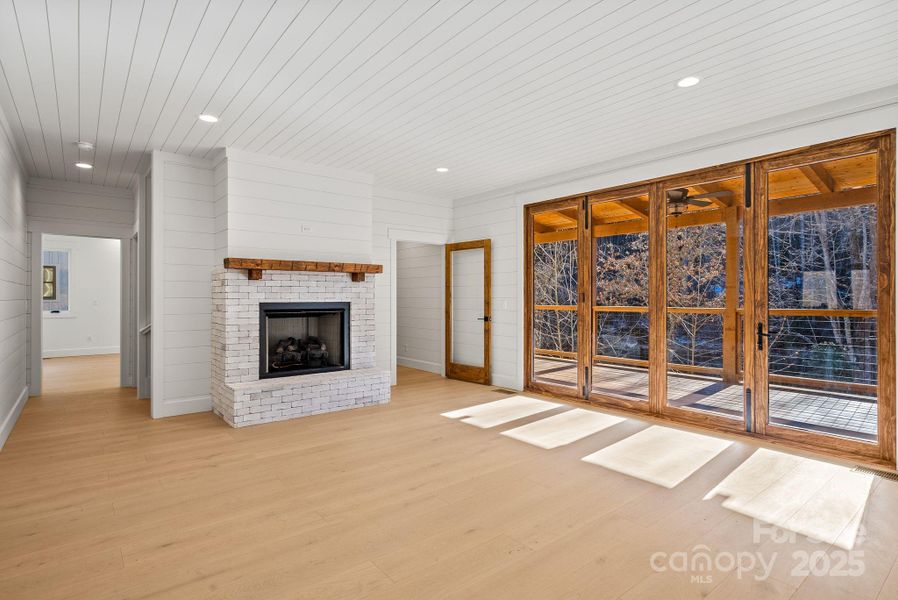 Image 43 of a home in .