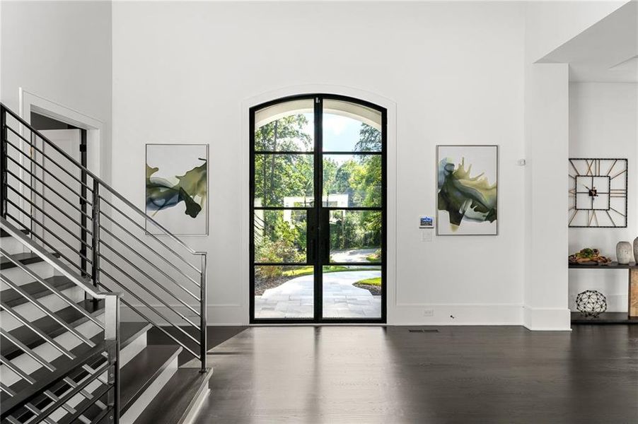 Spacious, unfurnished interior of a new home in , Sandy Springs (Image 74).