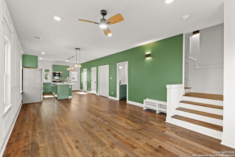 Spacious, unfurnished interior of a new home in , San Antonio (Image 15).