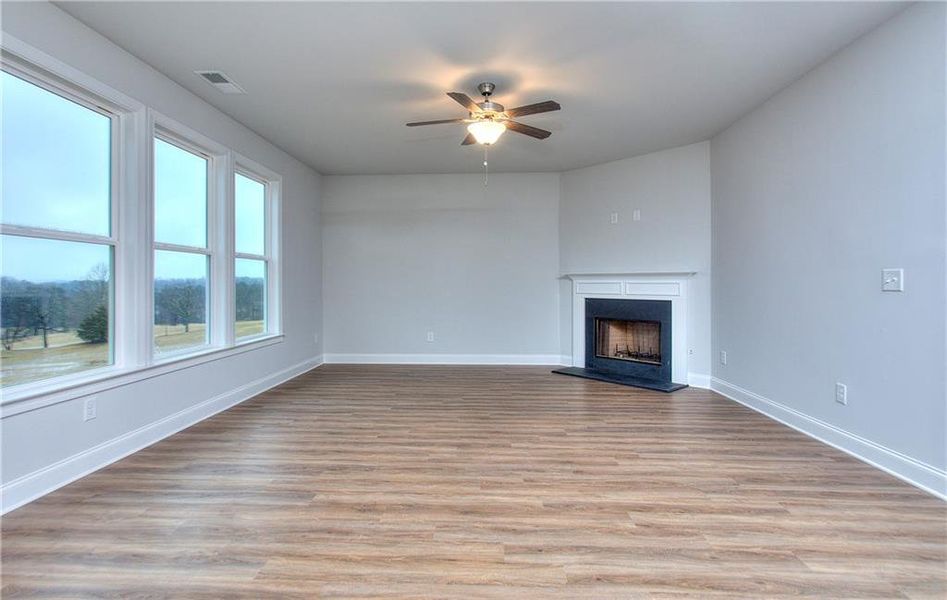 Spacious, unfurnished interior of a new home in , Homer (Image 29).