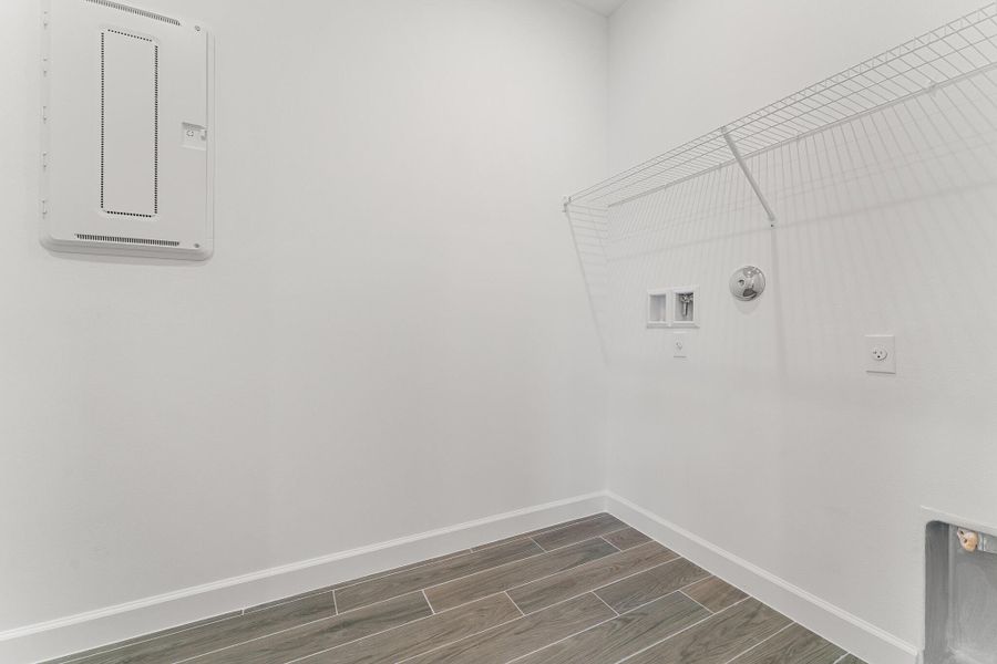 Spacious, unfurnished interior of a new home in , Port St. Lucie (Image 14).