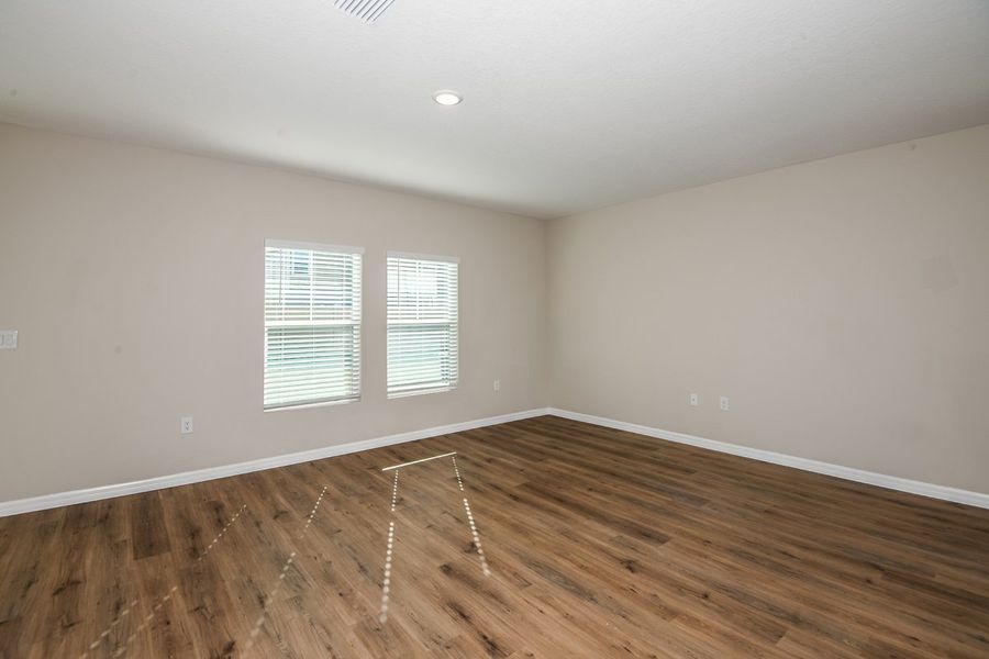 Spacious, unfurnished interior of a new home in Crosswinds, Haines City (Image 11).