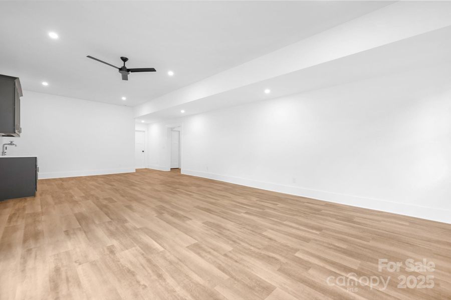 Image 46 of a home in .