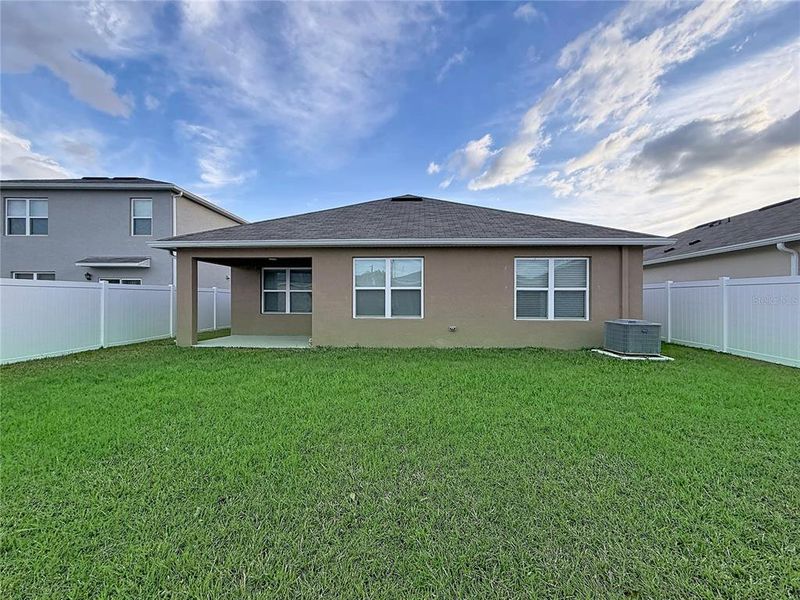 Exterior details and patio area of a home in , Lakeland (Image 3).