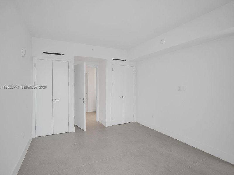 Spacious, unfurnished interior of a new home in , Pompano Beach (Image 22).