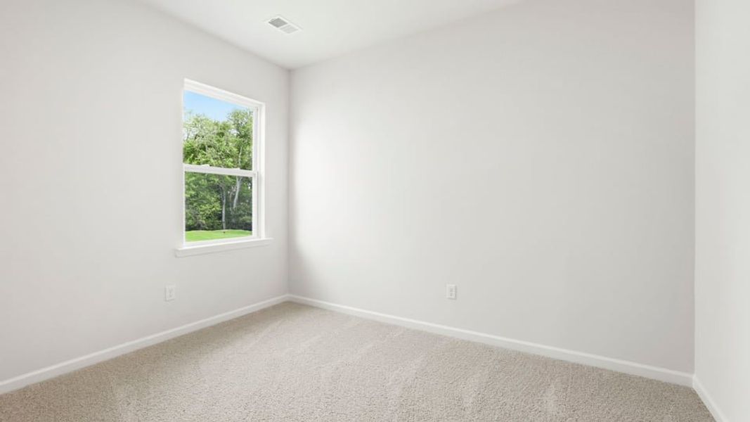 Spacious, unfurnished interior of a new home in Sherwood Gardens, Landrum (Image 20).