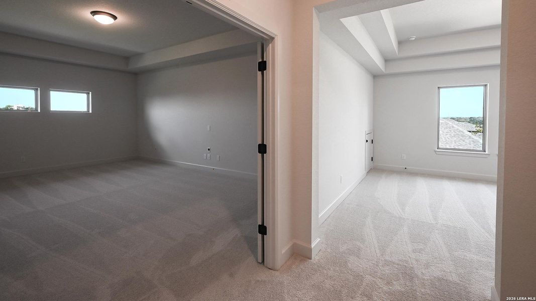 Spacious, unfurnished interior of a new home in Johnson Ranch, Bulverde (Image 25). Spacious, unfurnished interior of a new home in Johnson Ranch, Bulverde (Image 25).